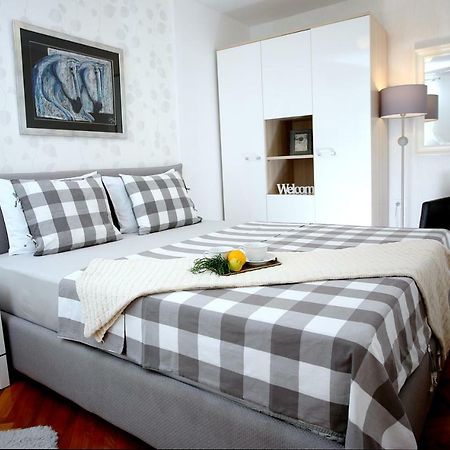 Charming Seaside Apartment Primosten Exterior photo